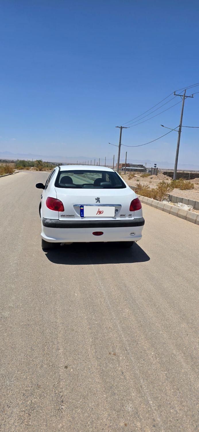 پژو ۲۰۶ صندوق دار v8 - 1394