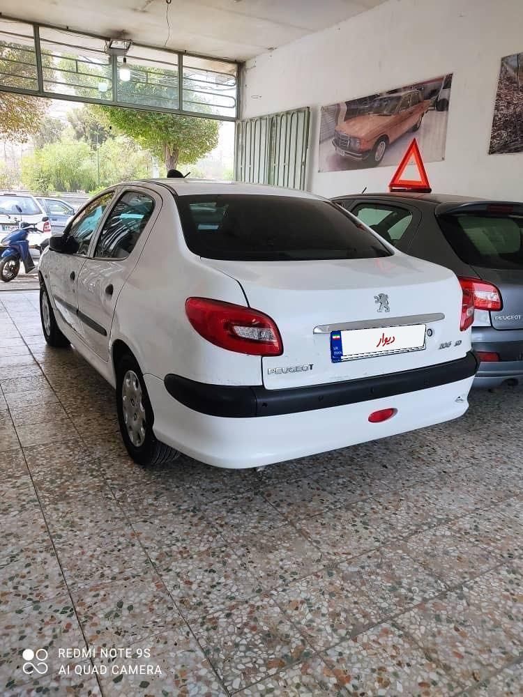 پژو ۲۰۶ صندوق دار v8 - 1389