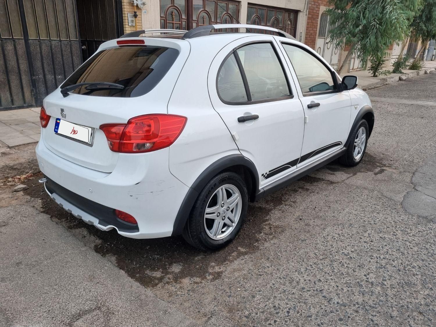 خودرو کوییک، R آگهی ann_19281439