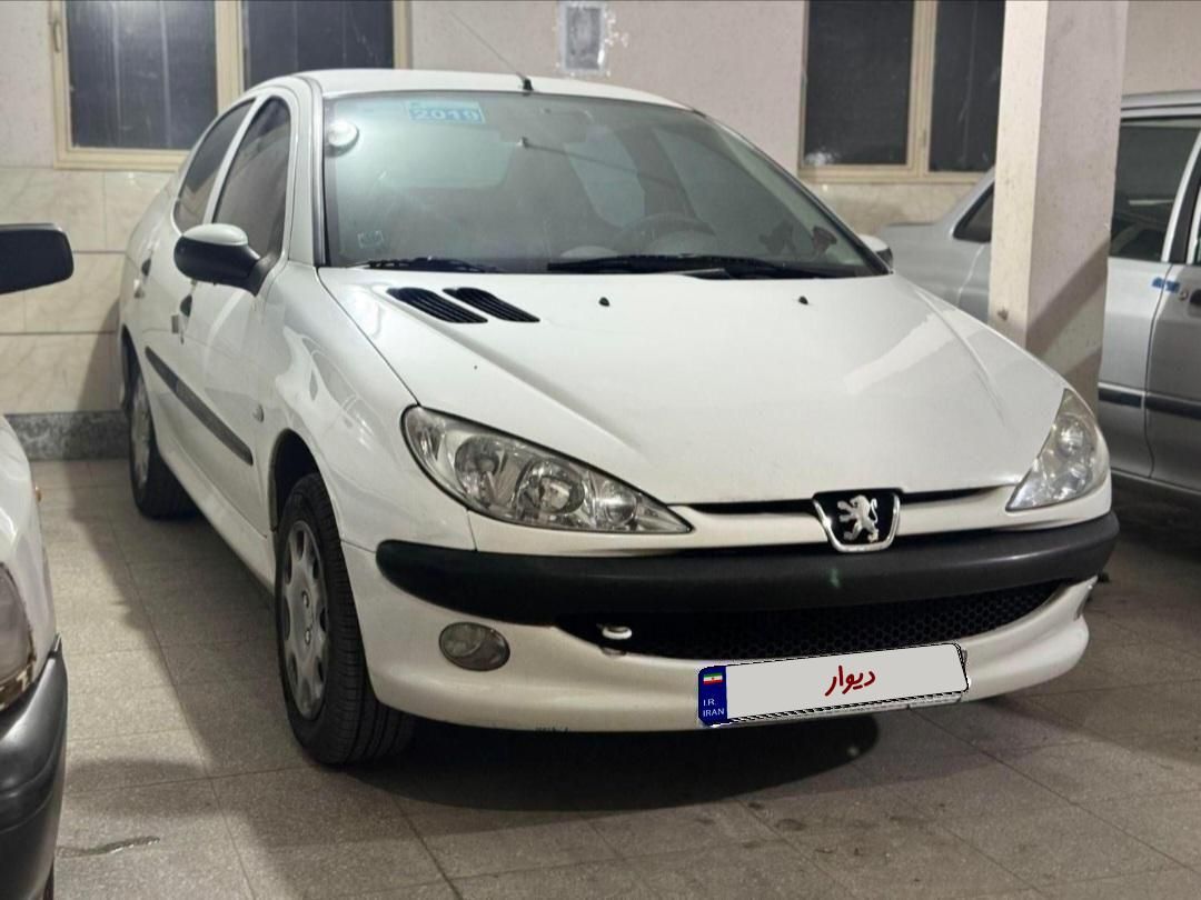 پژو ۲۰۶ صندوق دار v8 - 1392