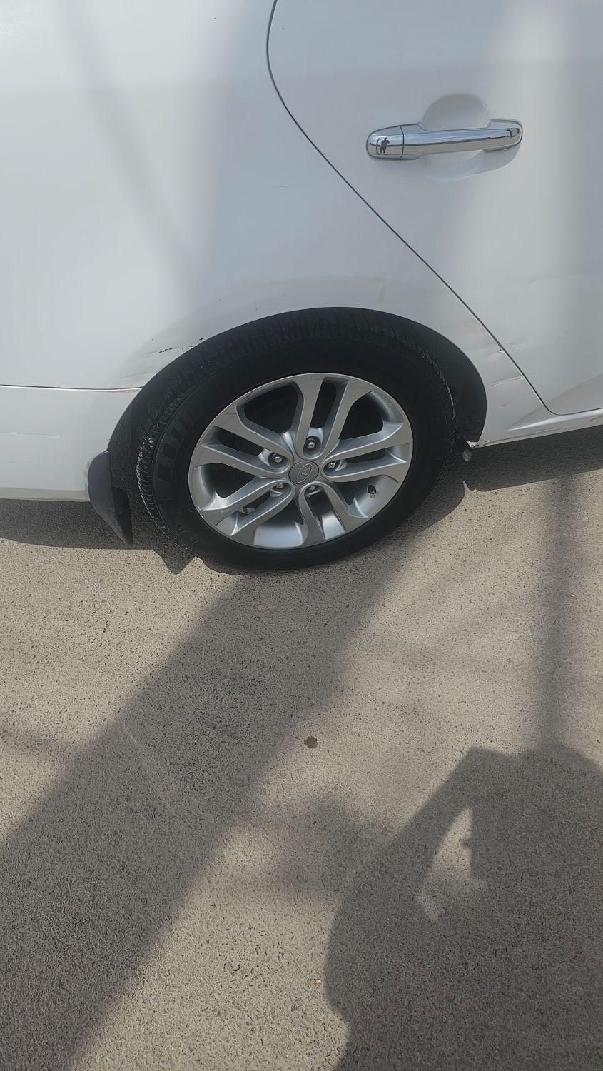 کیا سراتو 2.0 لیتر اتوماتیک GT لاین - 2016