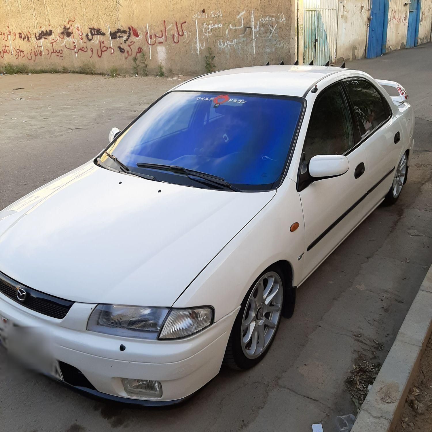 مزدا 323 F - 1380