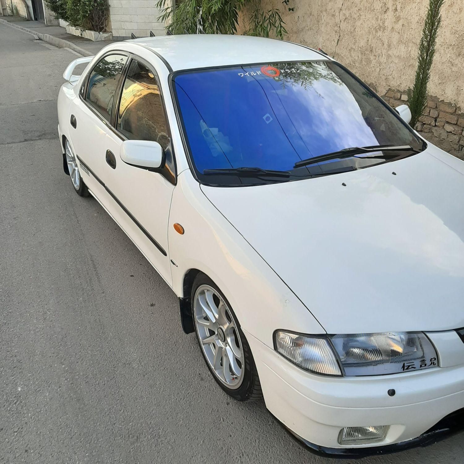 مزدا 323 F - 1380