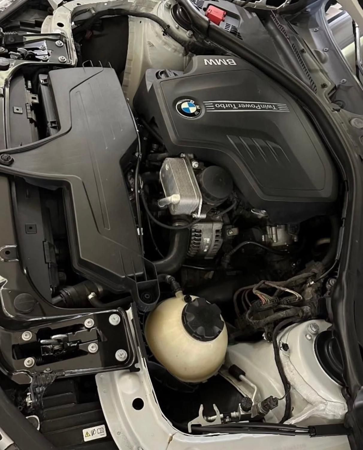 ب ام و سری 3 سدان 320i - 2013
