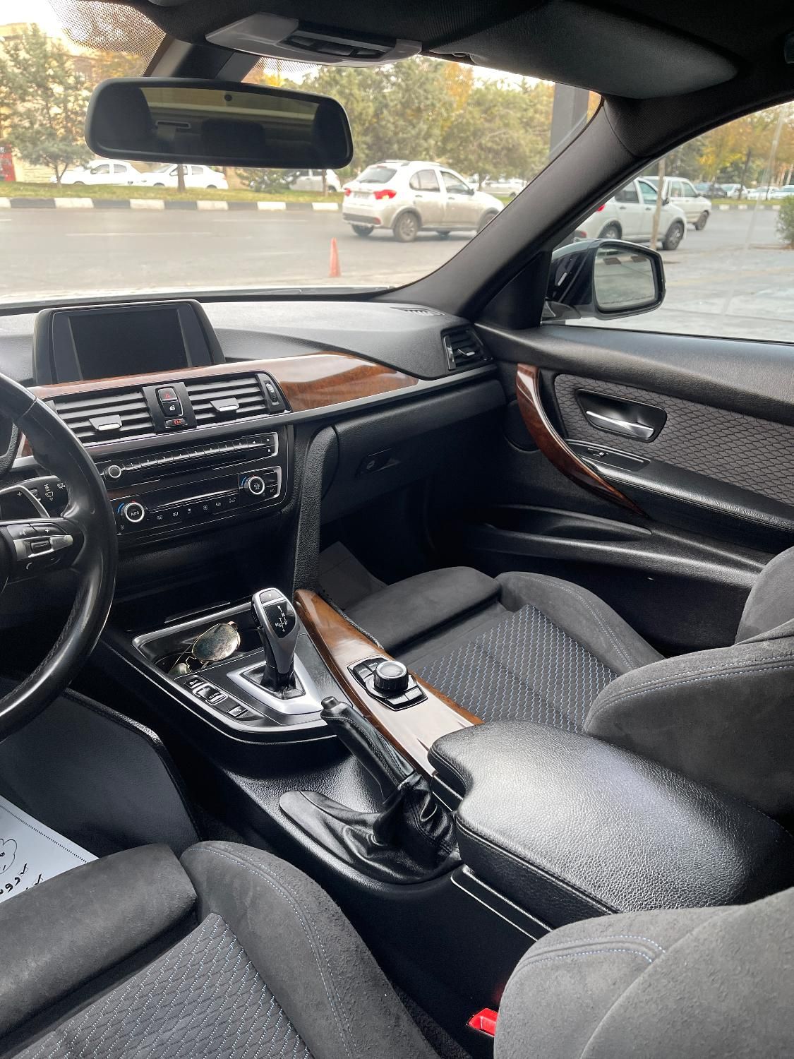 ب ام و سری 3 سدان 320i - 2013