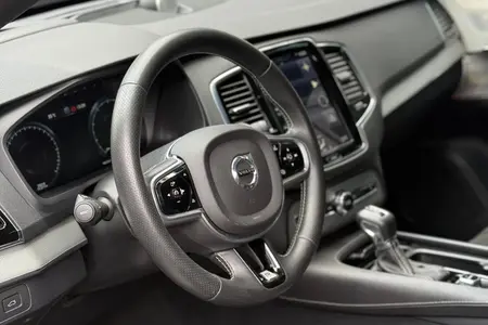 ولوو XC90 R-DESIGN - 2017