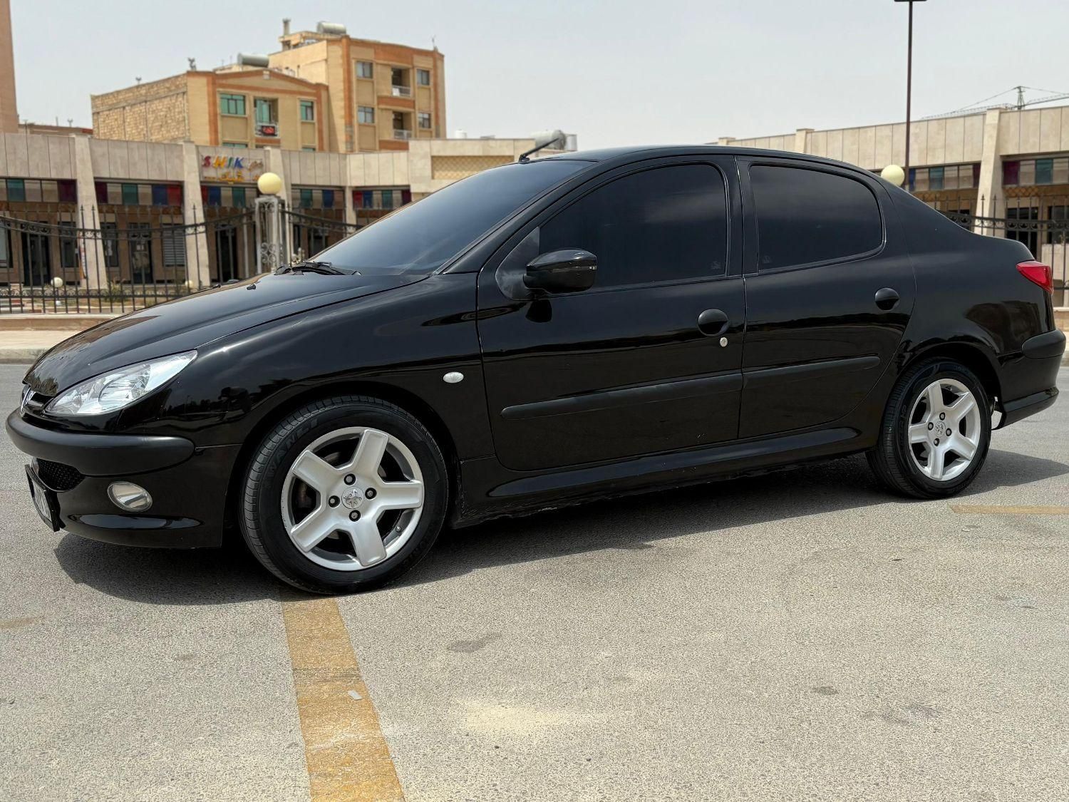 پژو ۲۰۶ صندوق دار v8 - 1391