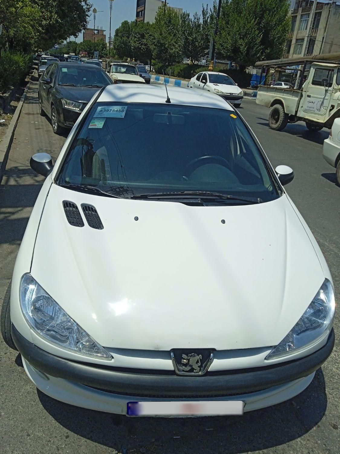 پژو ۲۰۶ صندوق دار v8 - 1391