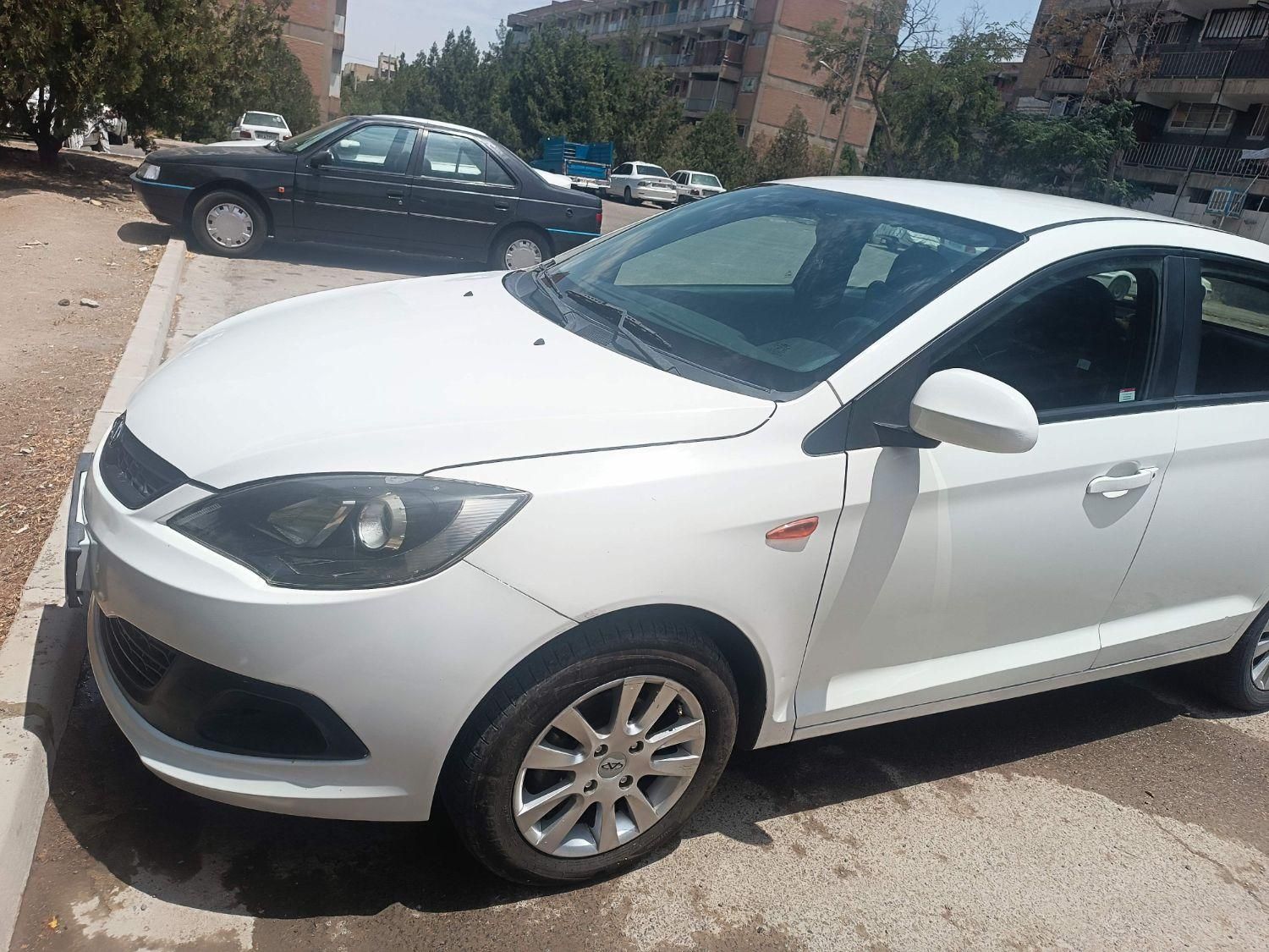 ام وی ام 315 صندوقدار اسپرت دنده‌ای - 1393