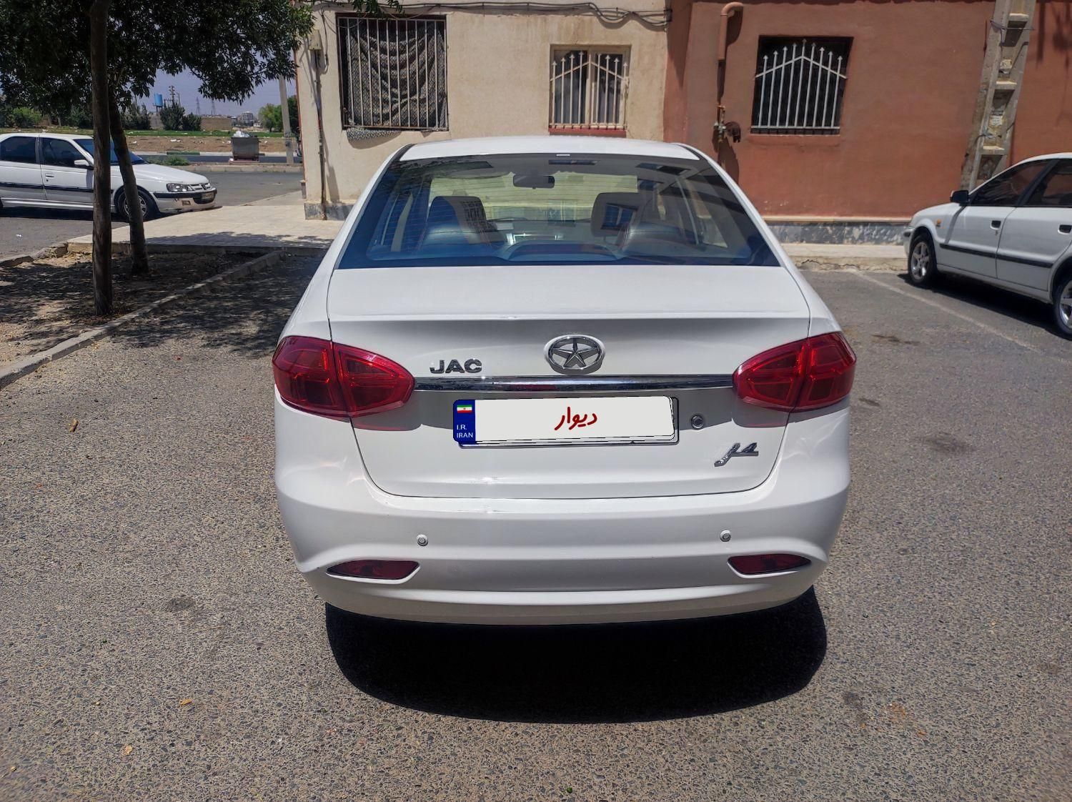 جک J4 اتوماتیک ساده - 1403