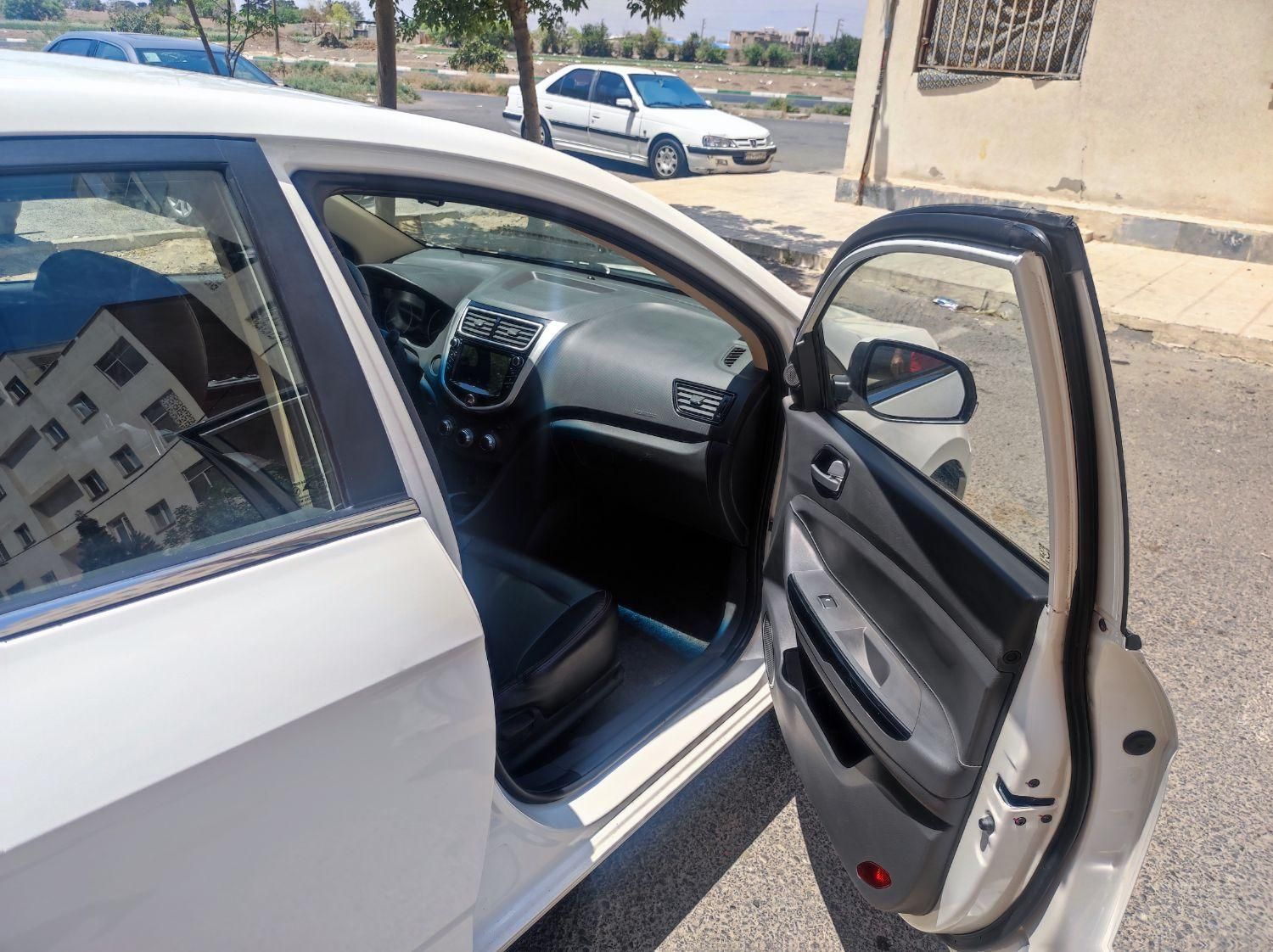 جک J4 اتوماتیک ساده - 1403