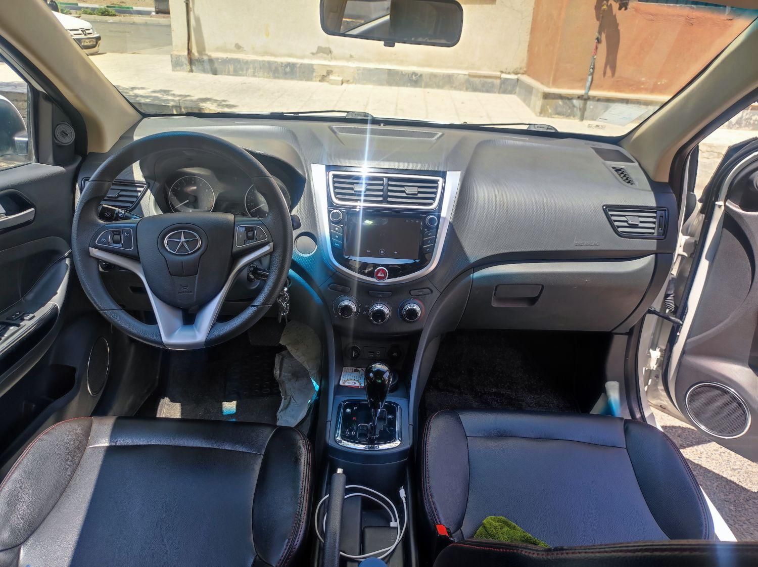 جک J4 اتوماتیک ساده - 1403