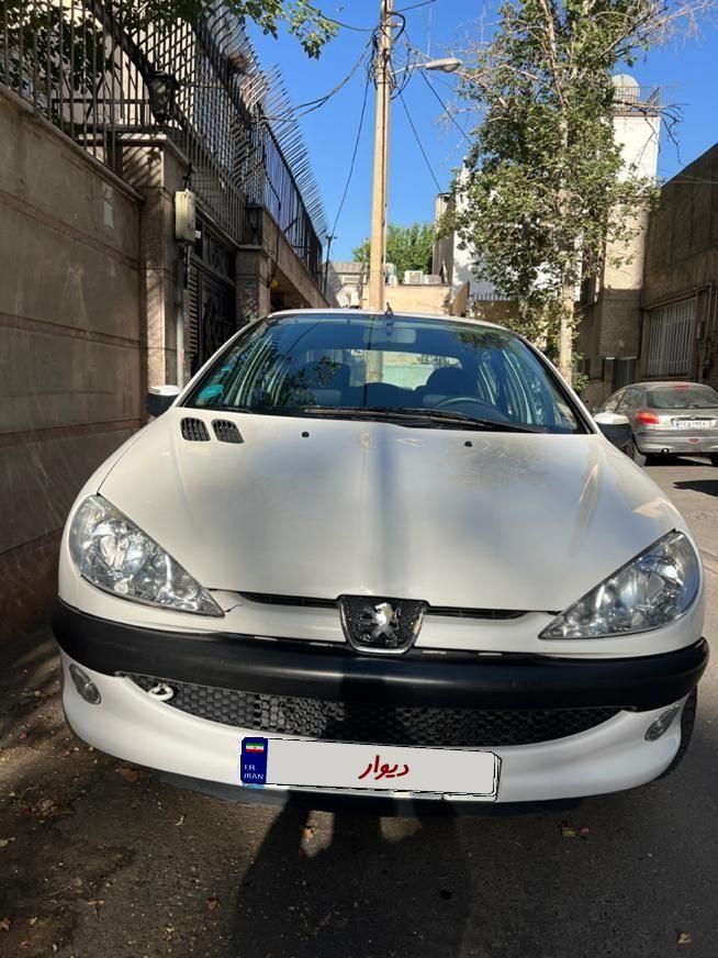 پژو ۲۰۶ صندوق دار v8 - 1389
