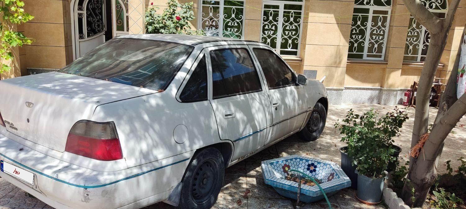 دوو سیلو سدان - 1377