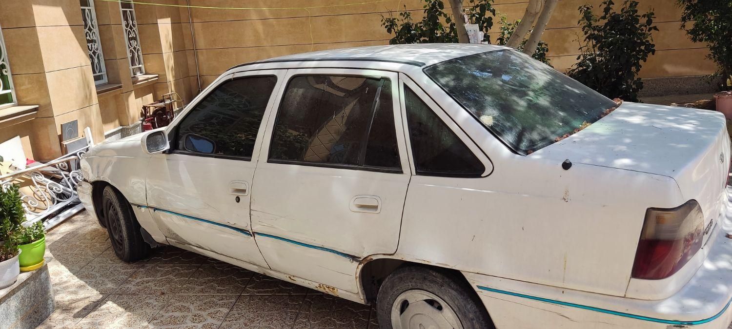 دوو سیلو سدان - 1377