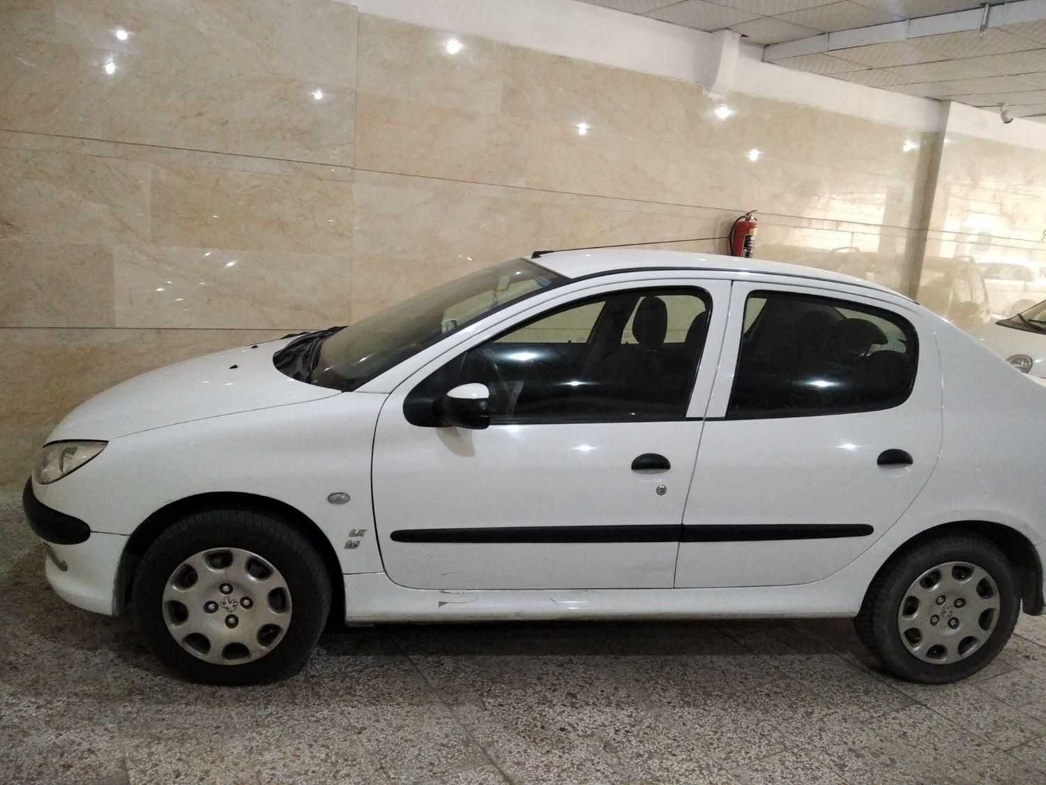 پژو ۲۰۶ صندوق دار v8 - 1397
