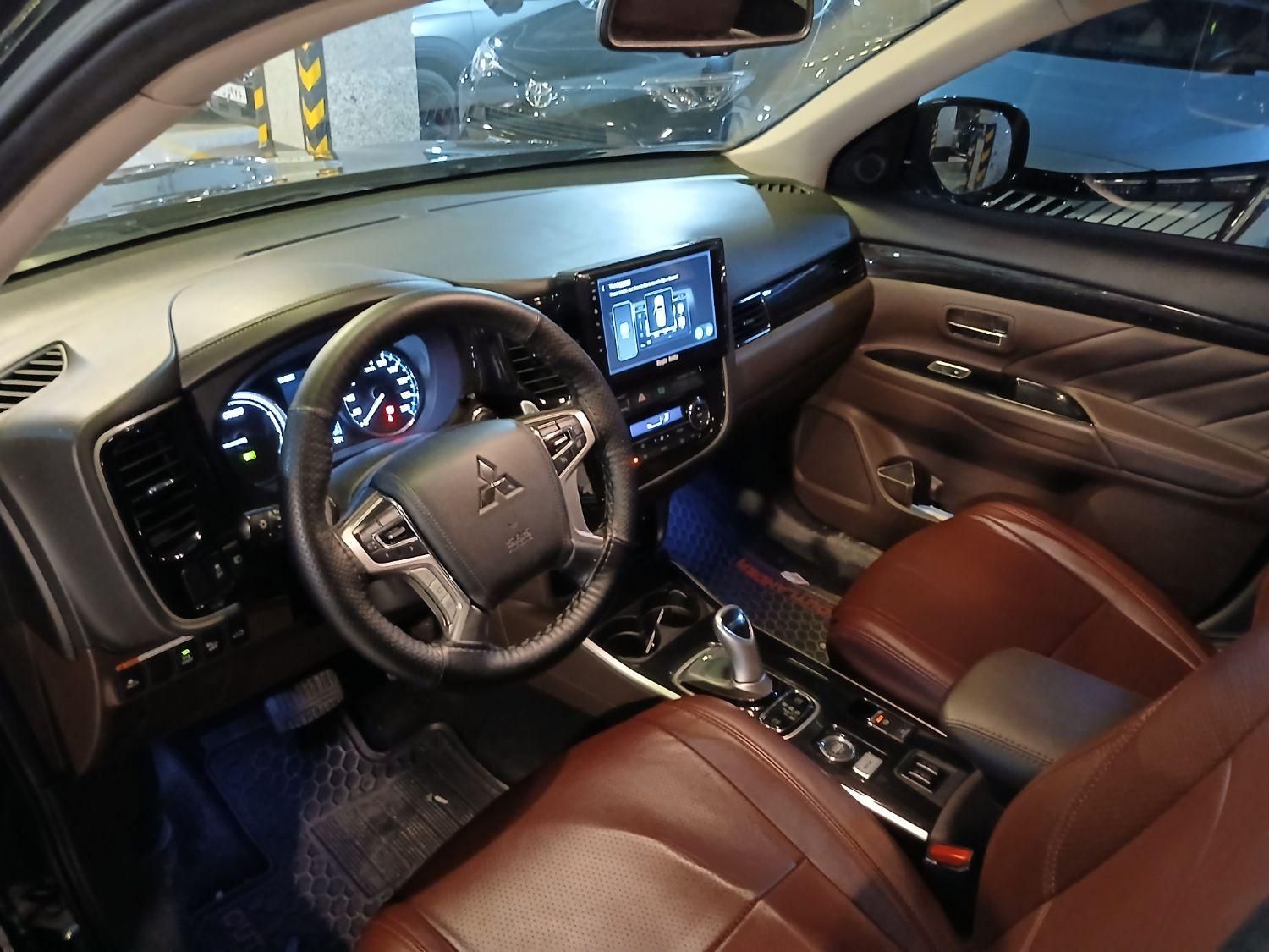 میتسوبیشی اوتلندر PHEV PHEV - 2018