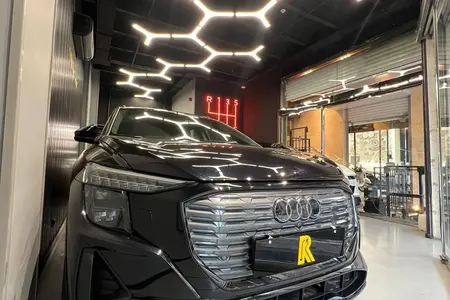 آئودی الکتریکی Q5 ۴۰ - 2024