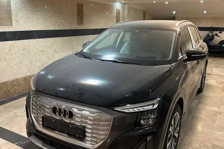 آئودی الکتریکی Q5 ۴۰ - 2024
