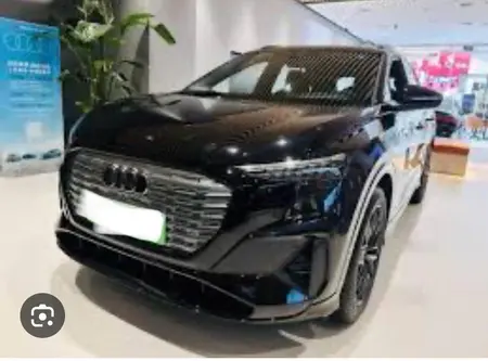 آئودی الکتریکی Q5 ۴۰ - 2024