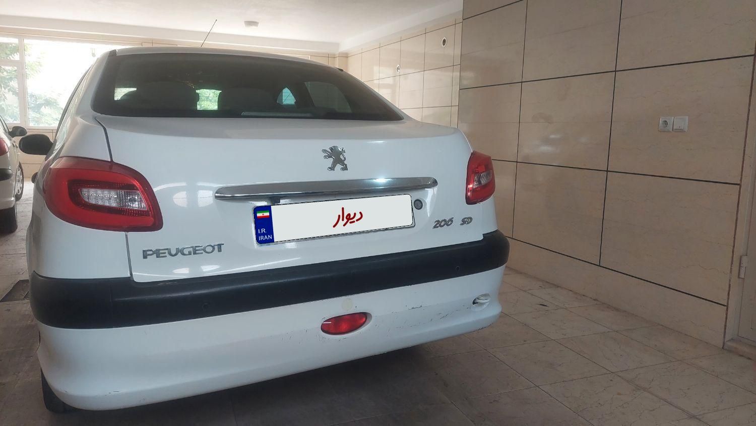 پژو ۲۰۶ صندوق دار v8 - 1397