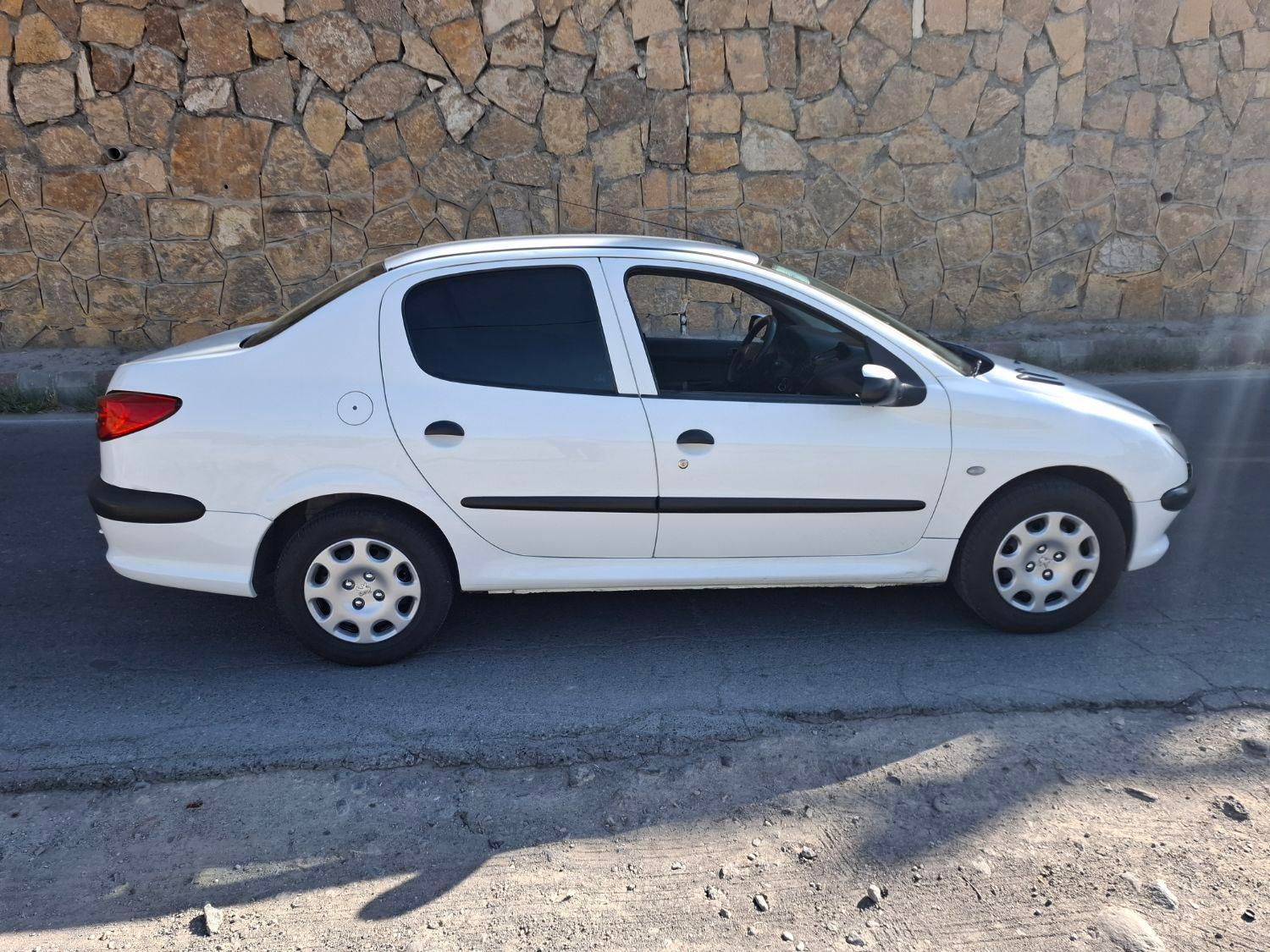 پژو ۲۰۶ صندوق دار v8 - 1394