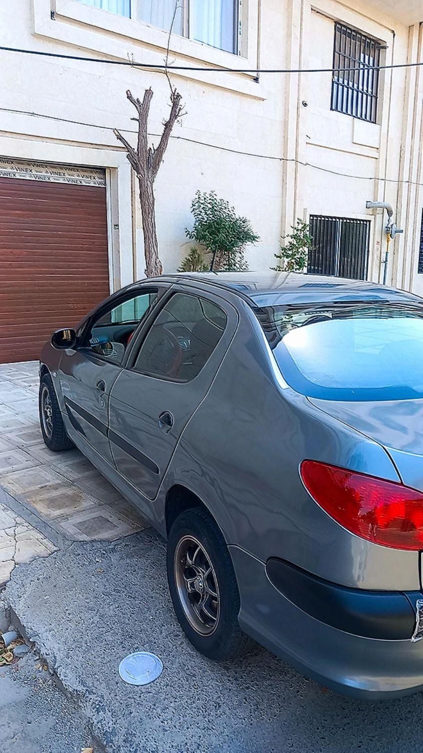 پژو ۲۰۶ صندوق دار v8 - 1390