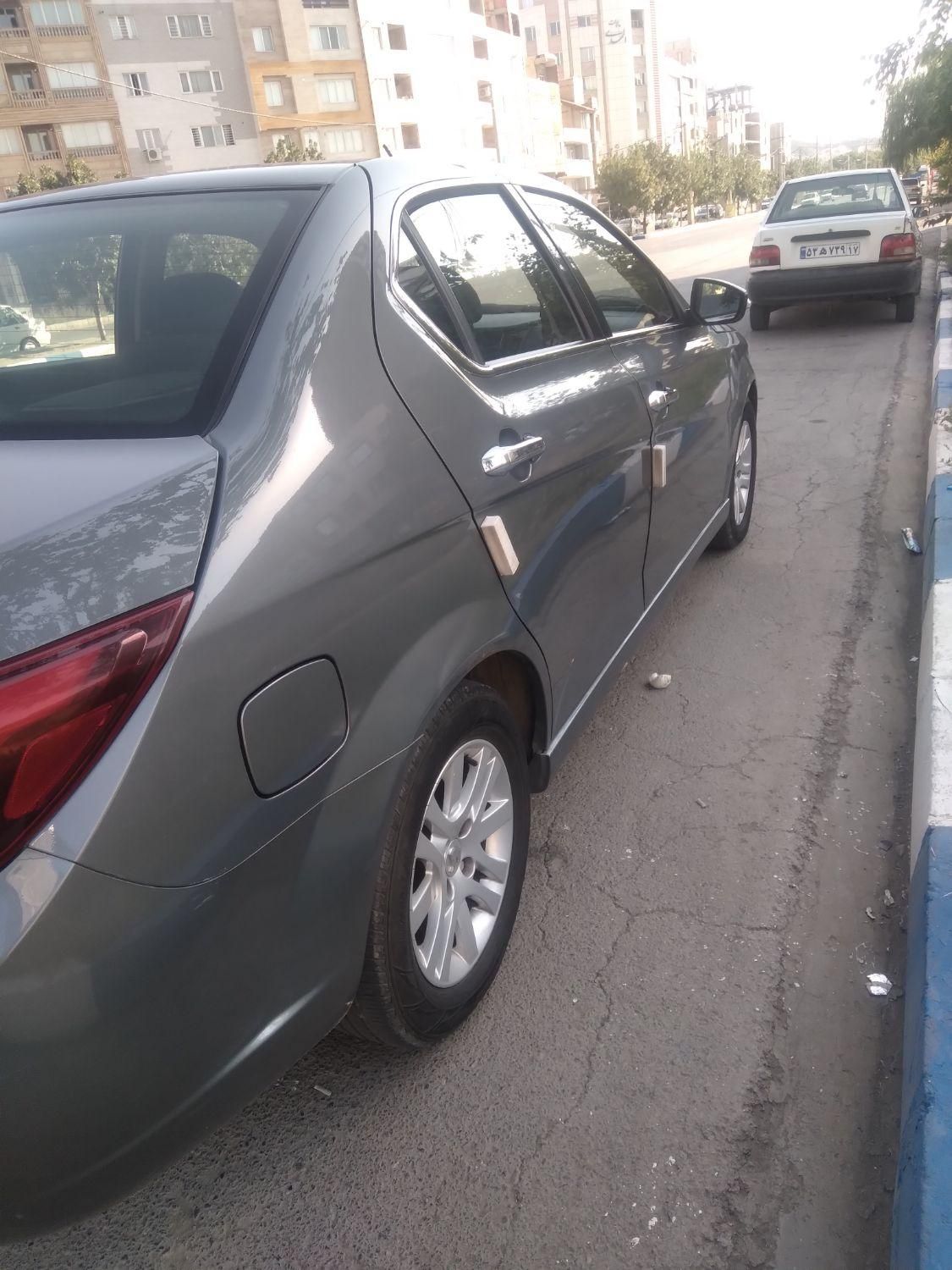 دنا پلاس تیپ ۲ سانروف ۴ ایربگ - 1398