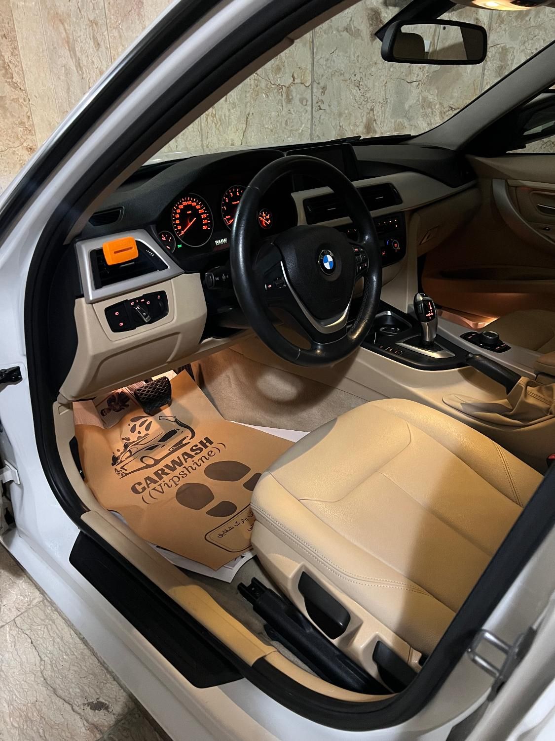 ب ام و سری 3 سدان 320i - 2014