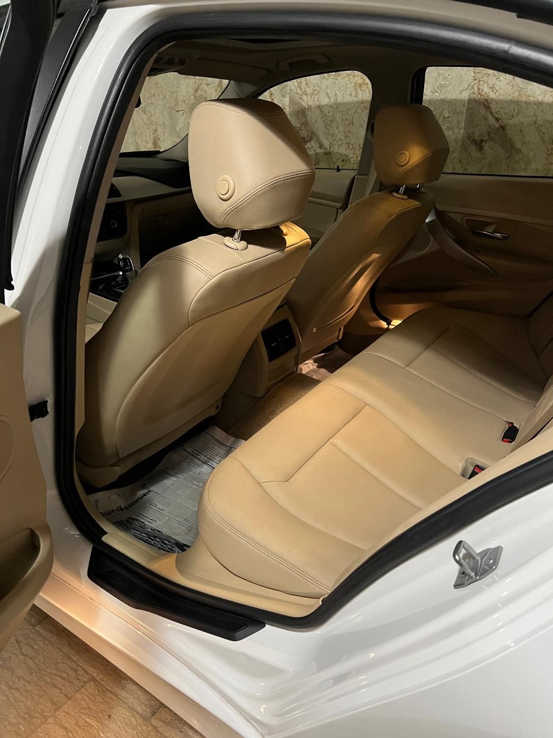 ب ام و سری 3 سدان 320i - 2014