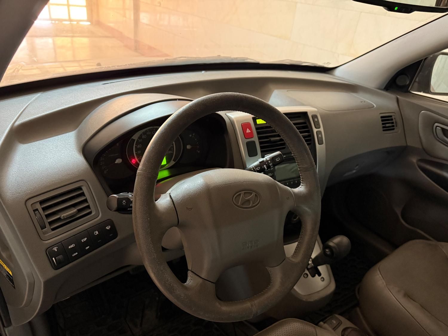 هیوندای توسان 2.7 لیتر - 2010