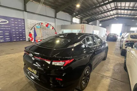 کی ام سی EJ7 ساده - 2024