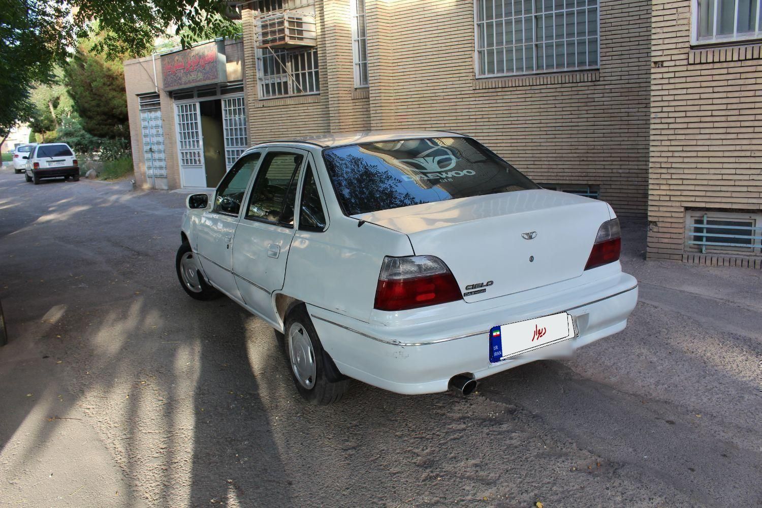 دوو سیلو سدان - 1381