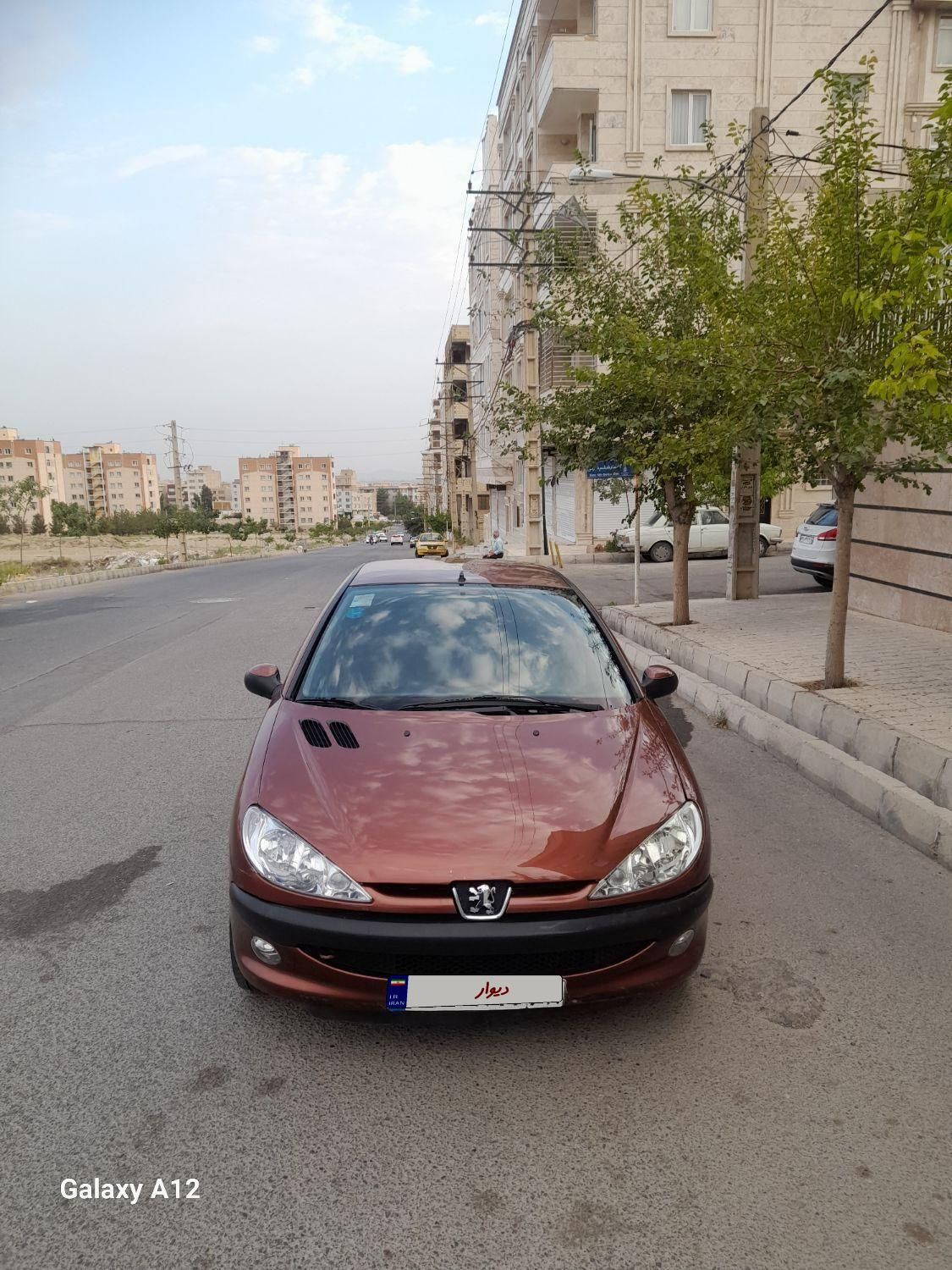 پژو ۲۰۶ صندوق دار v8 - 1389