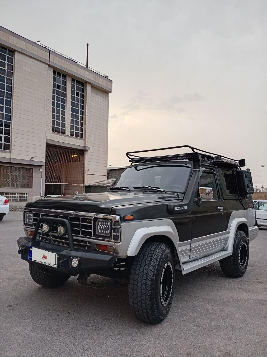 نیسان پاترول دو درب دنده‌ای - 1999