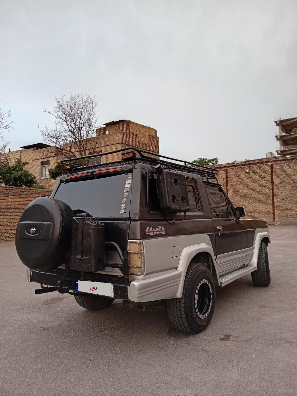 نیسان پاترول دو درب دنده‌ای - 1999