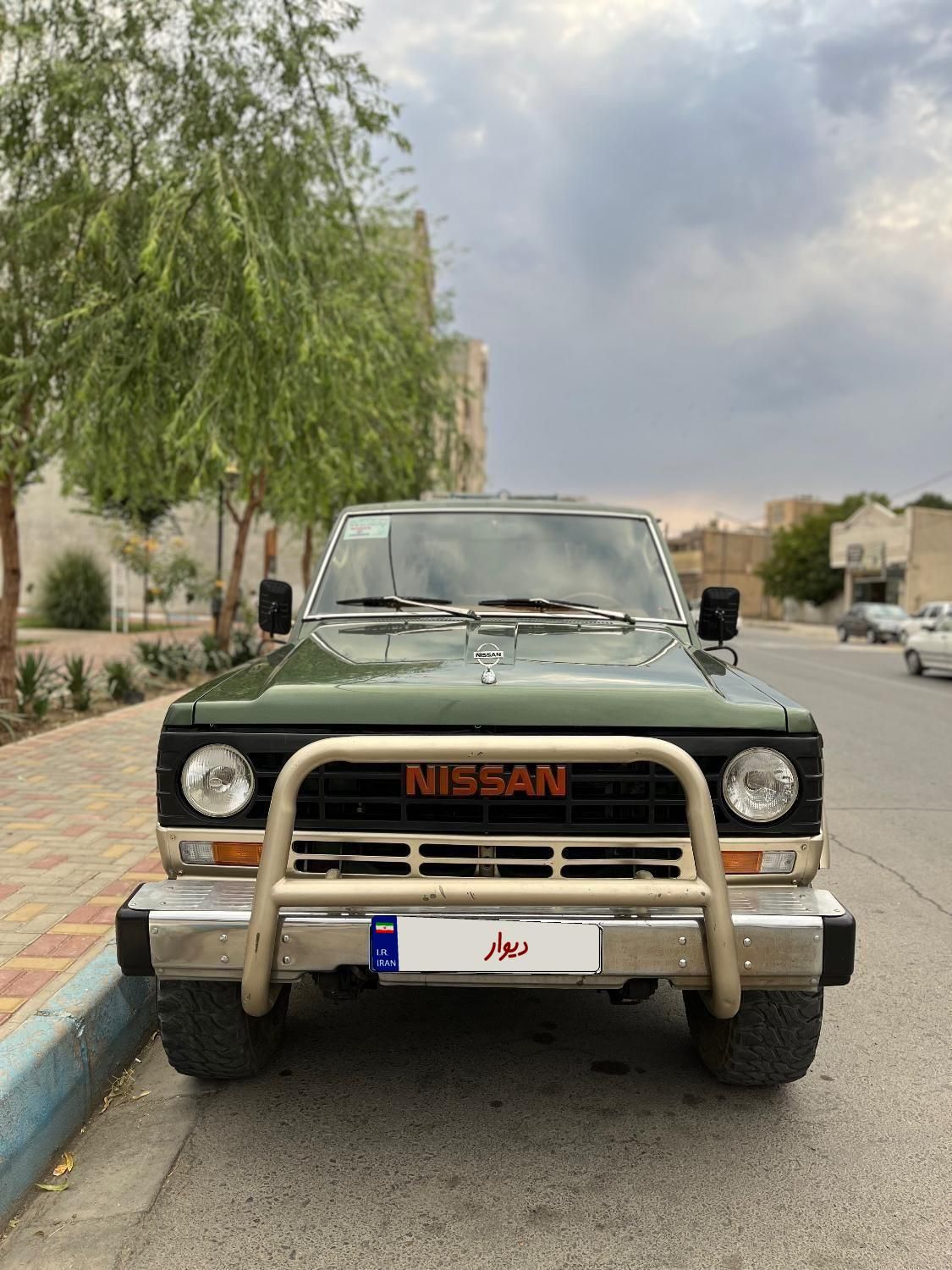 نیسان پاترول دو درب دنده‌ای - 1998