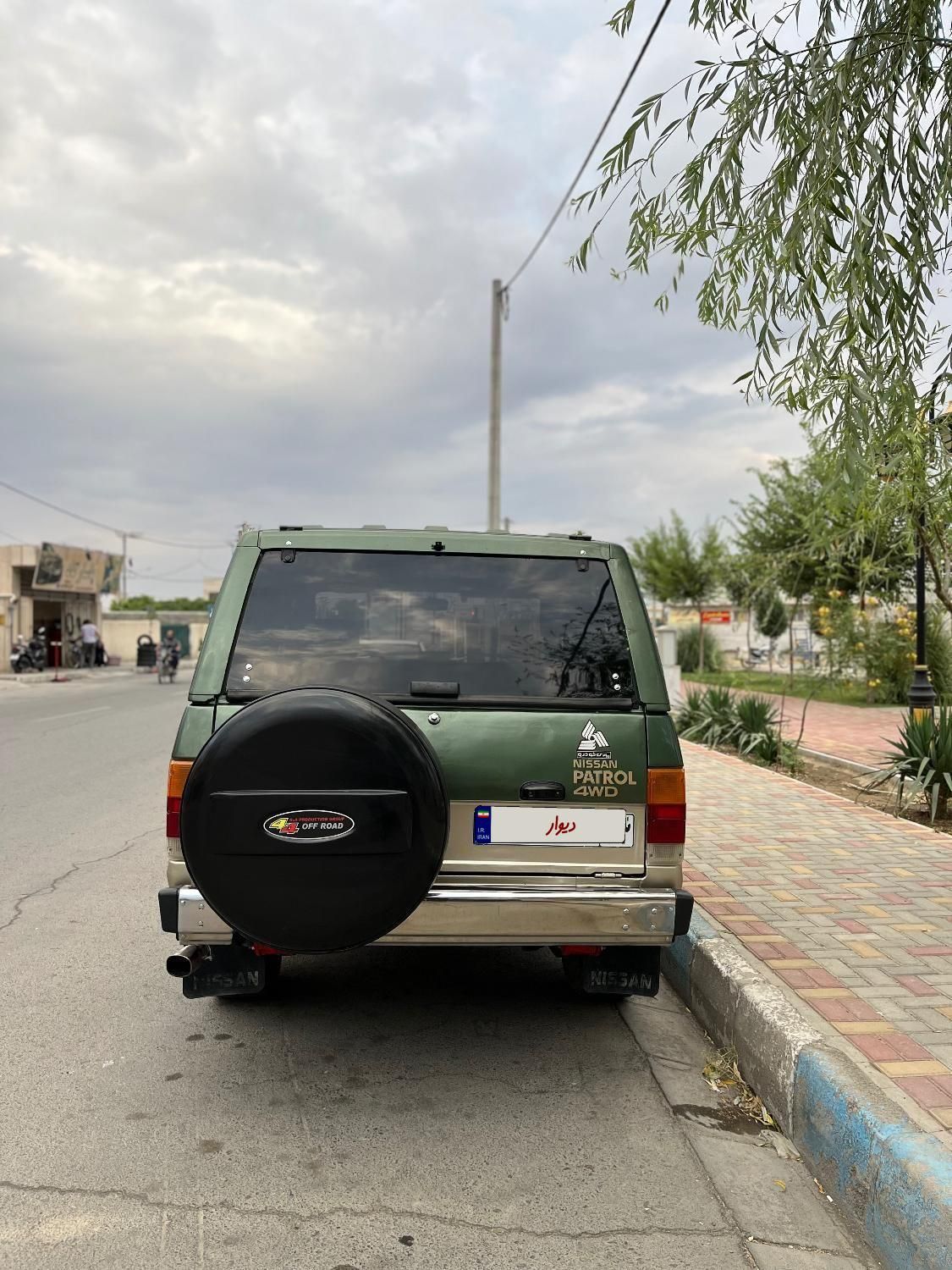 نیسان پاترول دو درب دنده‌ای - 1998
