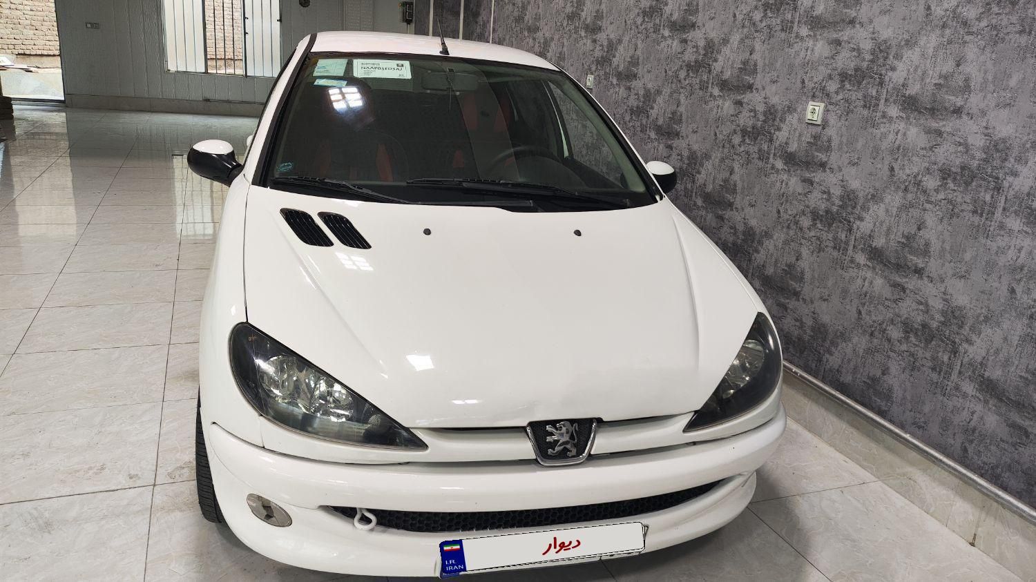 پژو ۲۰۶ صندوق دار v8 - 1395