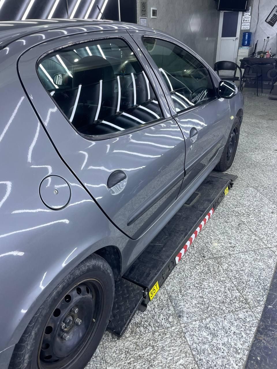 پژو ۲۰۶ صندوق دار v8 - 1395