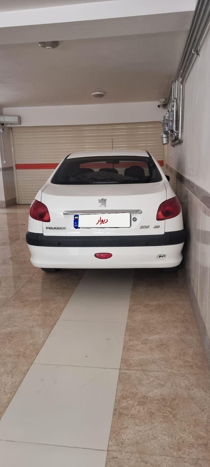 پژو ۲۰۶ صندوق دار v8 - 1396