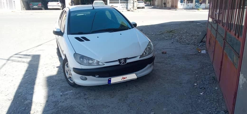 پژو ۲۰۶ صندوق دار v8 - 1389