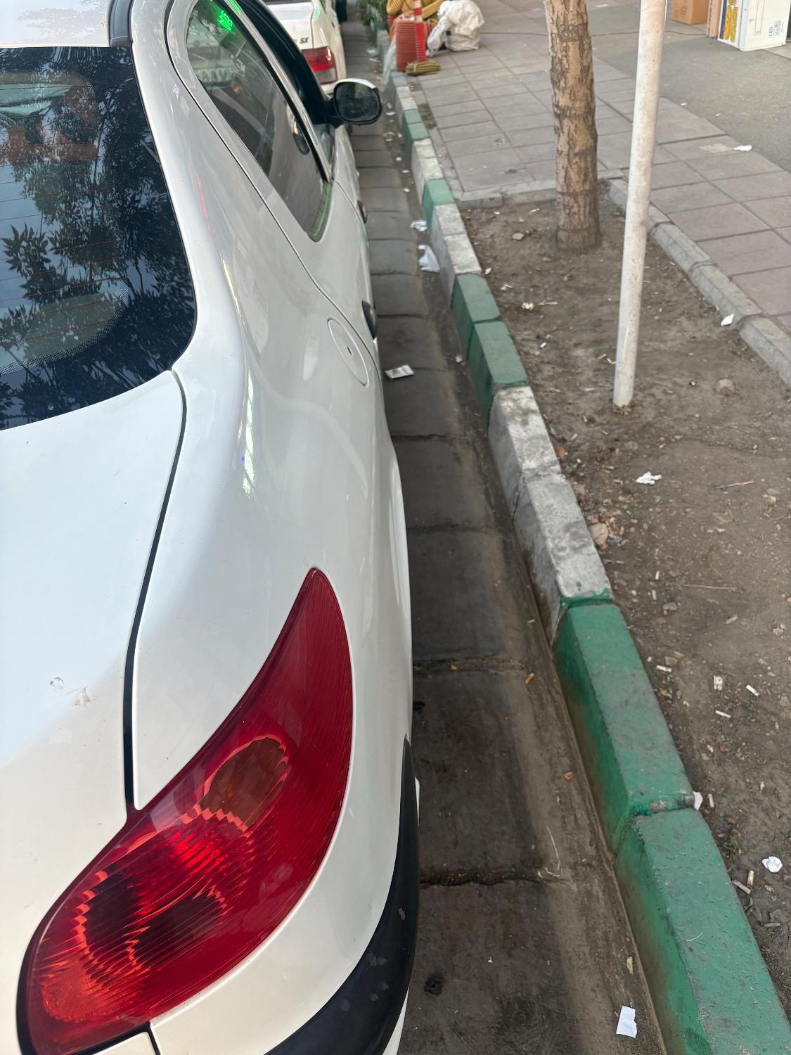 پژو ۲۰۶ صندوق دار v8 - 1395