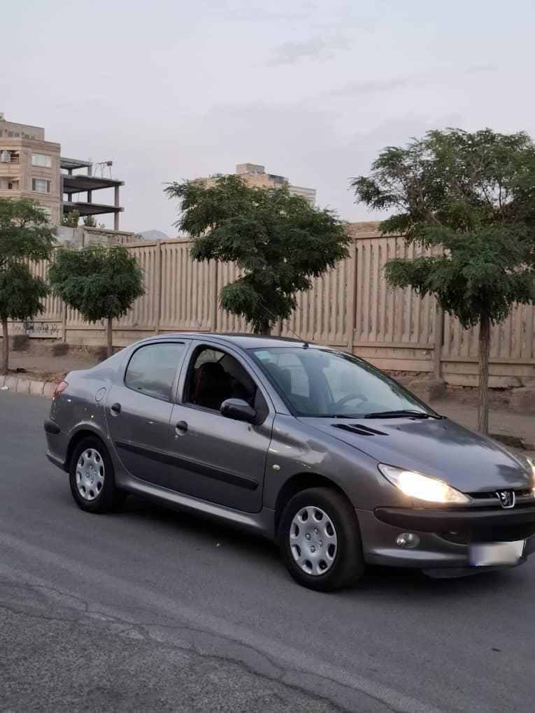 پژو ۲۰۶ صندوق دار v8 - 1386