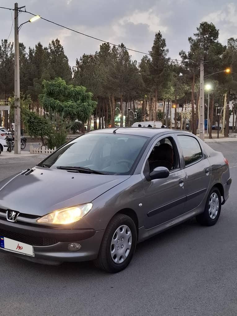 پژو ۲۰۶ صندوق دار v8 - 1386
