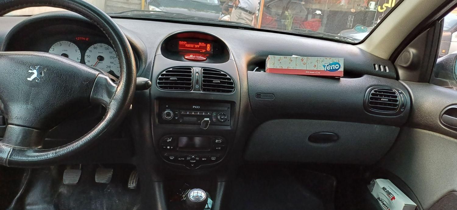 پژو ۲۰۶ صندوق دار v8 - 1399