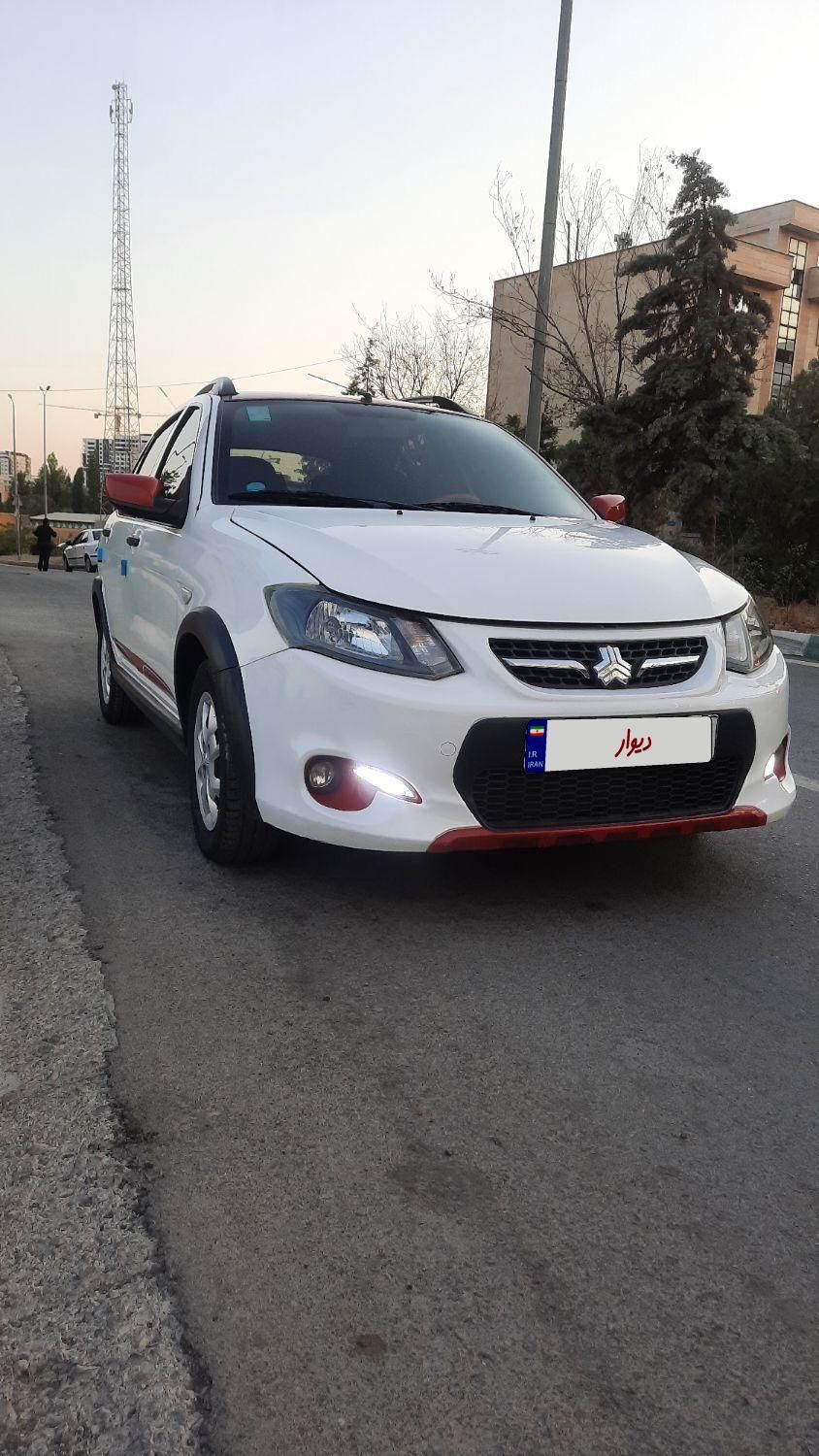 کوییک R دنده‌ای - 1402