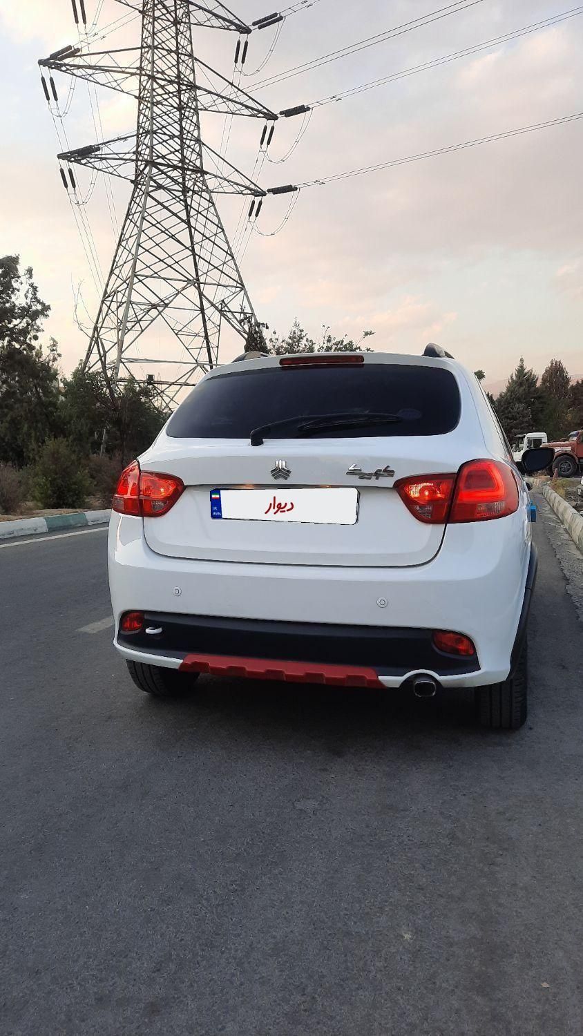کوییک R دنده‌ای - 1402