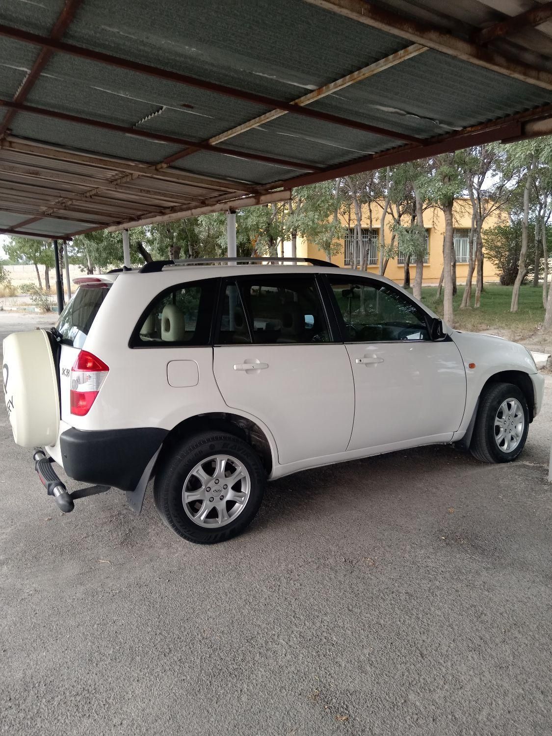خودرو ام وی ام، X33 آگهی ann_19295744