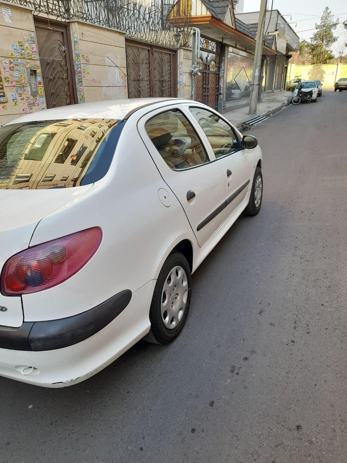 پژو ۲۰۶ صندوق دار v8 - 1393